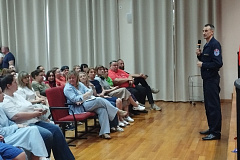 Огнеборцы 211 пожарно-спасательного отряда провели профилактическое занятие в Центре социальной поддержки и реабилитации  имени Г.И. Россолимо